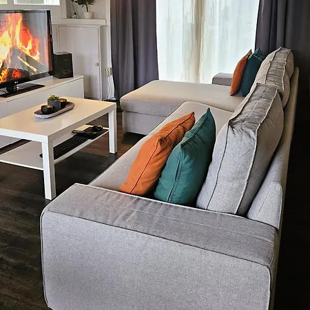 Bed & Breakfast Boathouse With Bikes 4*