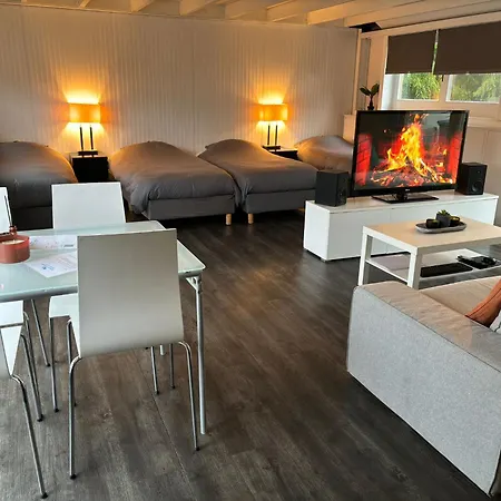 B&boathouse With Bikes And Motorboat فندق مبيت وإفطار 5*
