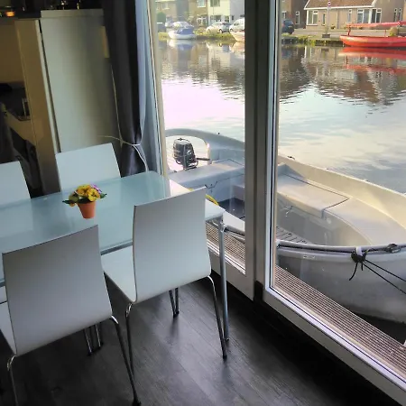 住宿加早餐酒店 Boathouse With Bikes 阿姆斯特丹