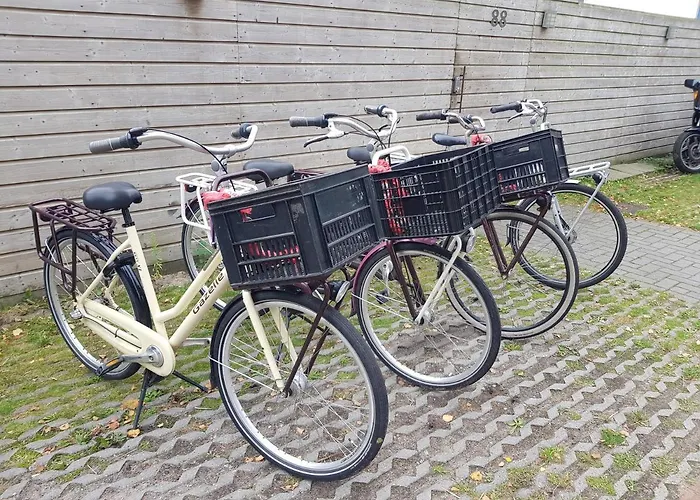 Boathouse With Bikes Bed & Breakfast 3*